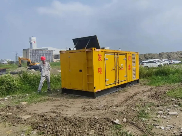 泸溪200KW柴油发电机机组每小时的油耗量受哪些因素影响？