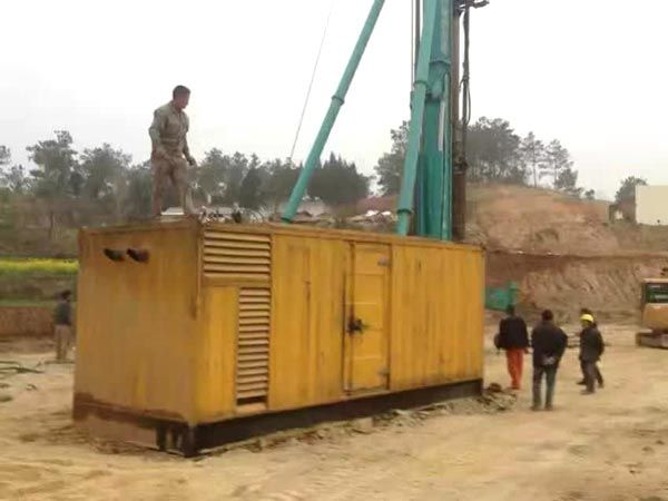 泸溪如何判断水冷式机油散热器密封件是否需要更换？